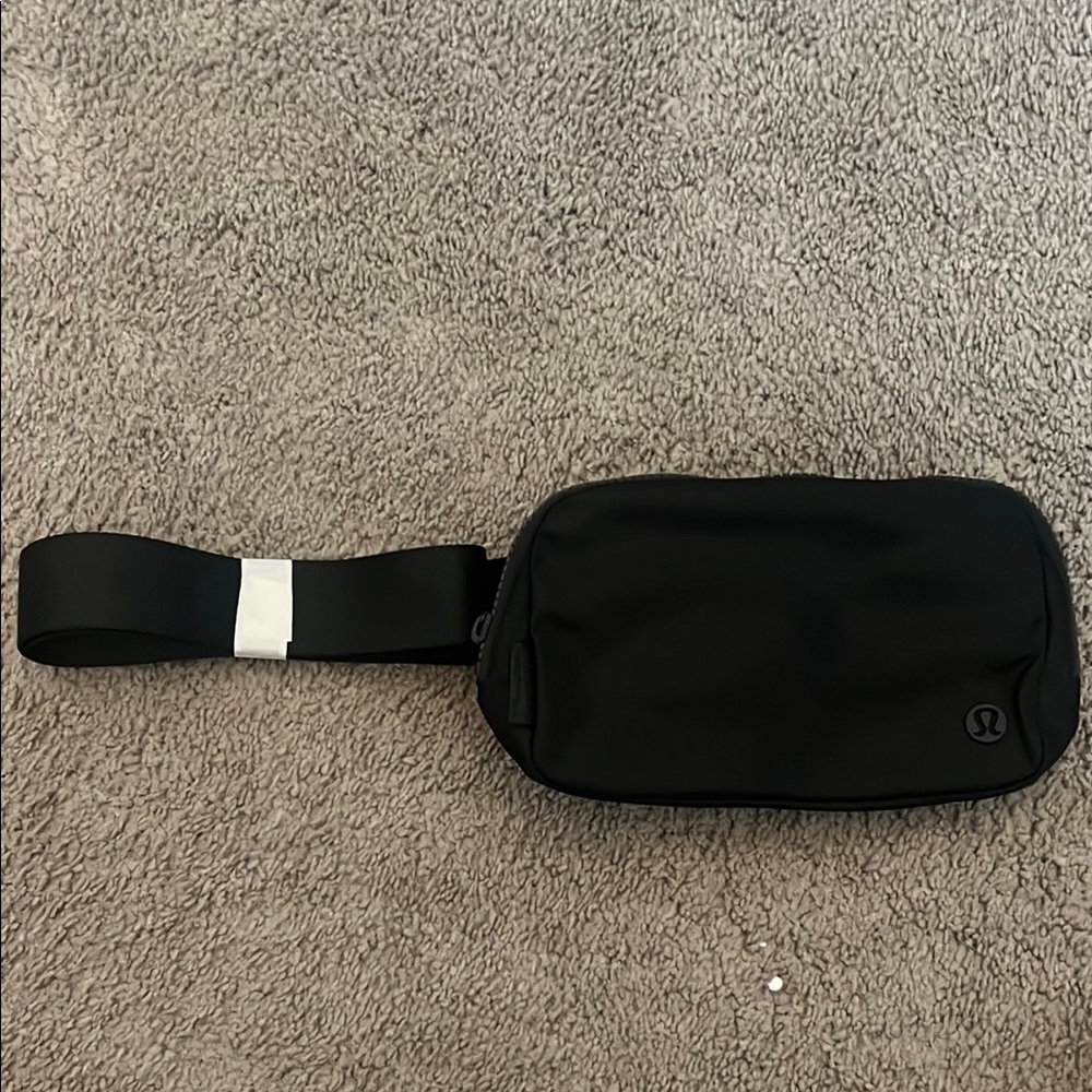 lululemon athletica Everywhere Belt Bag